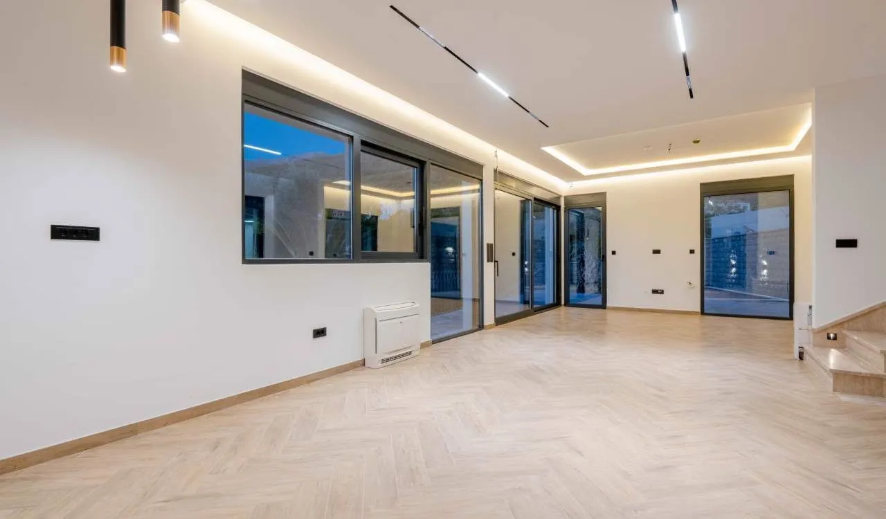 Sale, house, 240m², Kamenovo, Budva