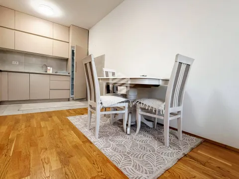 Prodaja, jednosoban stan, 50m², Stari Aerodrom, Podgorica - image 4