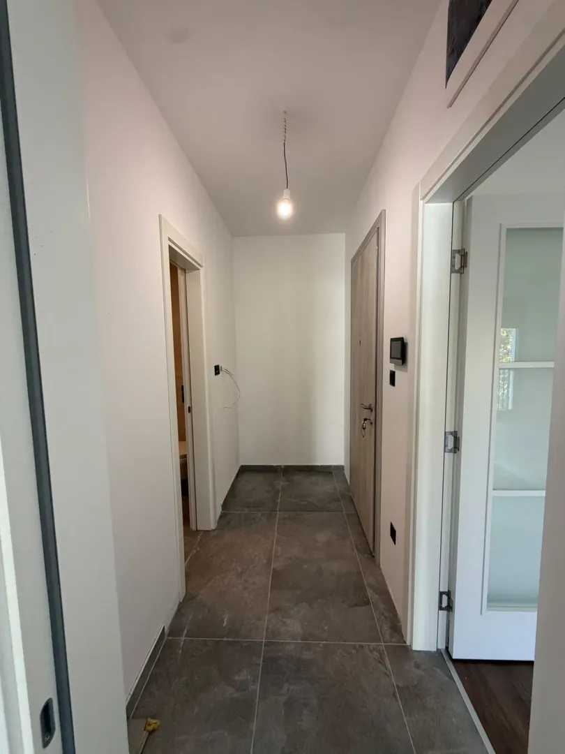 Izdavanje, jednosoban stan, 44m², Podgorica, Crna Gora
