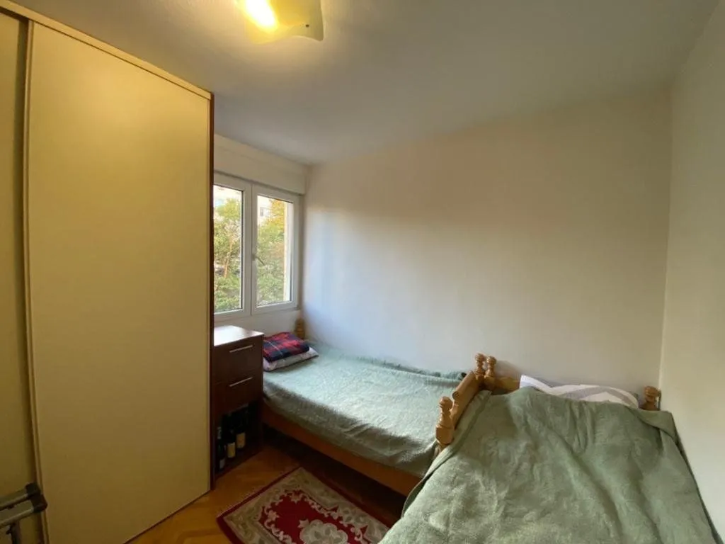 Izdavanje, dvosoban stan, 70m², Centar, Podgorica