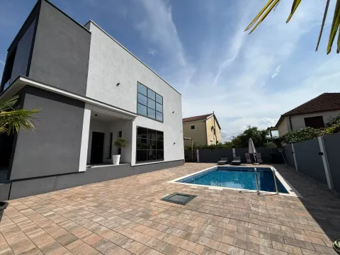 Sale, house, 150m², Donja Gorica, Podgorica - image 1