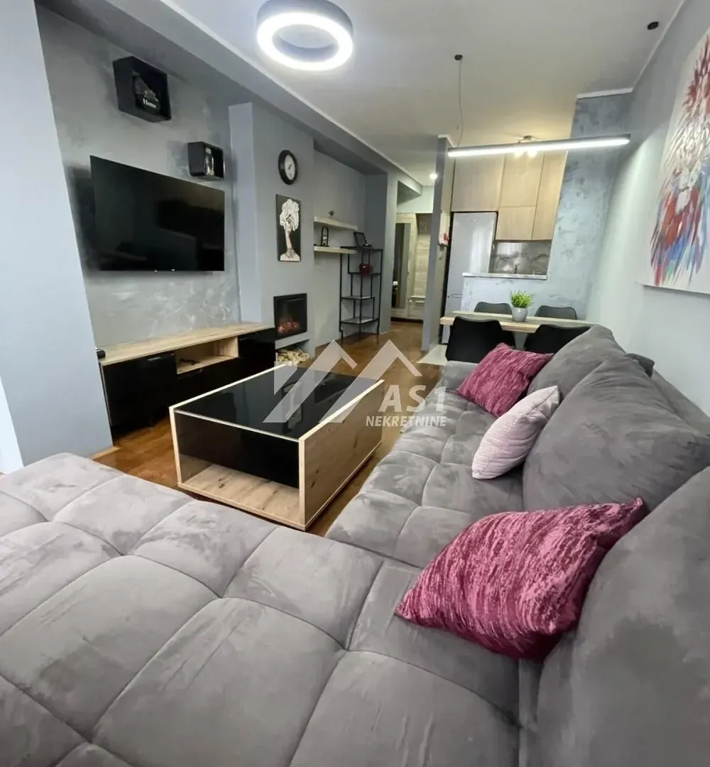 Izdavanje, dvosoban stan, 45m², Novi Sad Sve Podlokacije, Novi Sad