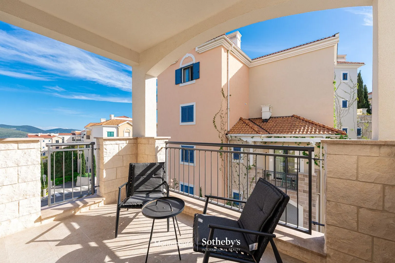 Prodaja, dvosoban stan, 79m², Kotor, Crna Gora