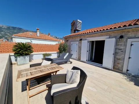 Sale, house, 288m², Stari Grad, Budva - image 2