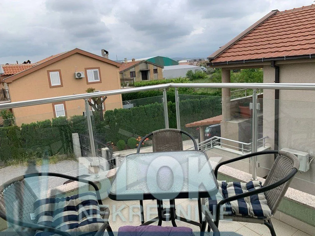Izdavanje, dvosoban stan, 74m², Zabjelo, Podgorica