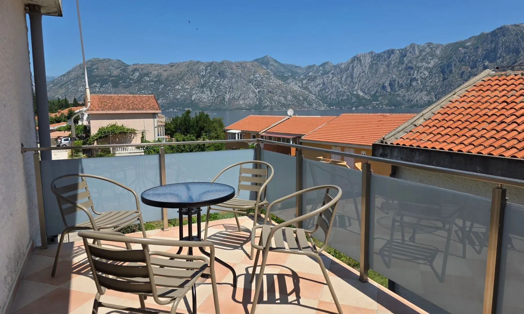 Prodaja, trosoban stan, 115m², Prčanj, Kotor