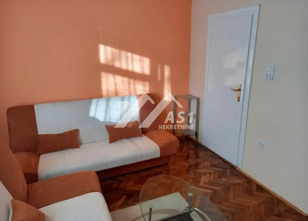 Izdavanje, stan, 22m², Novi Sad Sve Podlokacije, Novi Sad