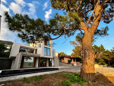 Sale, house, 300m², Šušanj, Bar - image 3