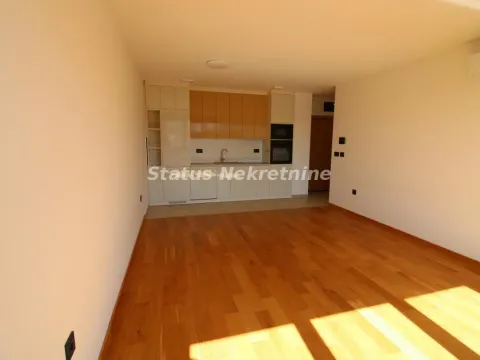 Izdavanje, trosoban stan, 60m², Sajmište, Novi Sad - image 10