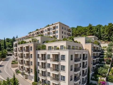 Prodaja, jednosoban stan, 45m², Centar, Budva - image 9