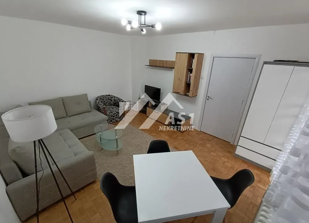 Izdavanje, dvosoban stan, 47m², Novo naselje, Novi Sad