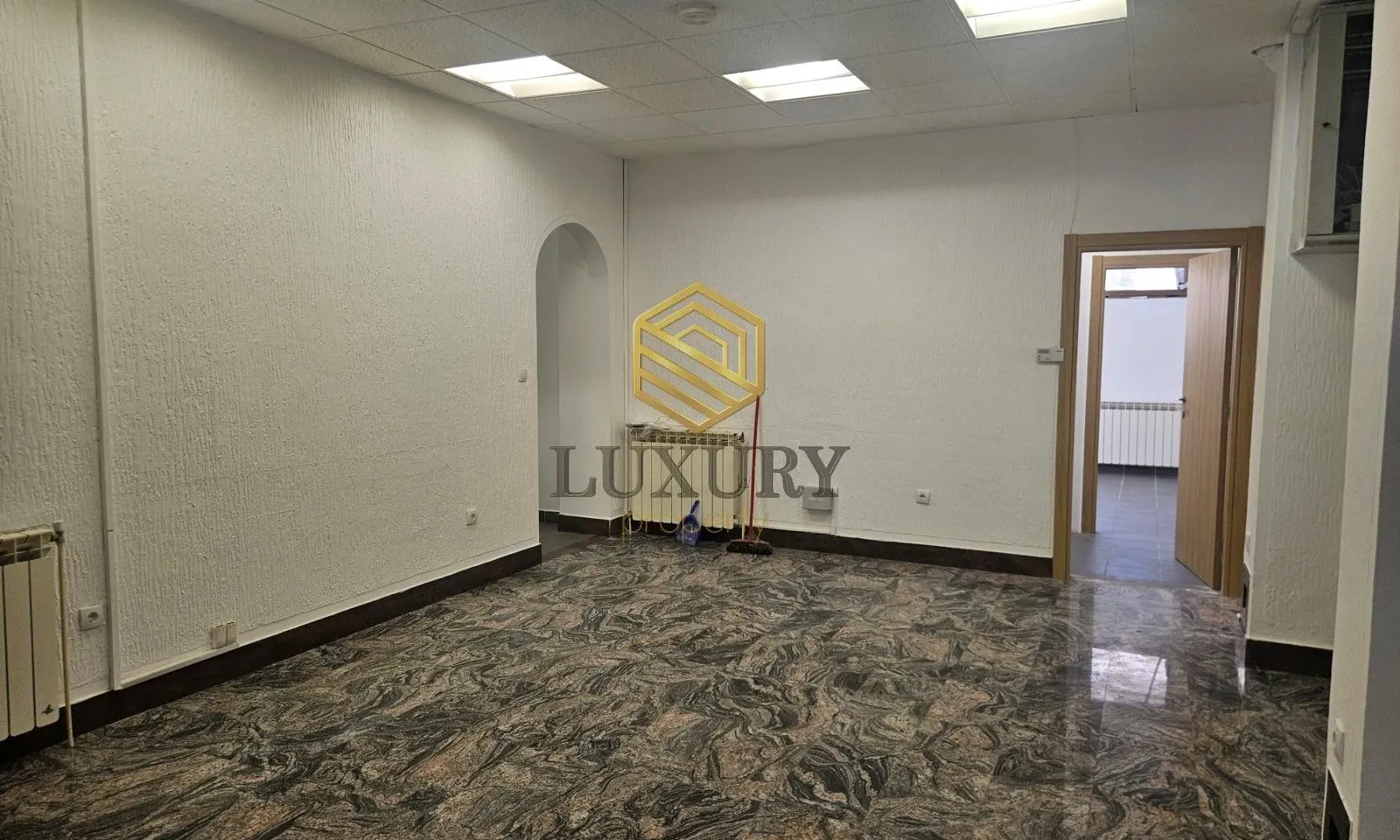 Sale, office space, 191m², Ljubović, Podgorica