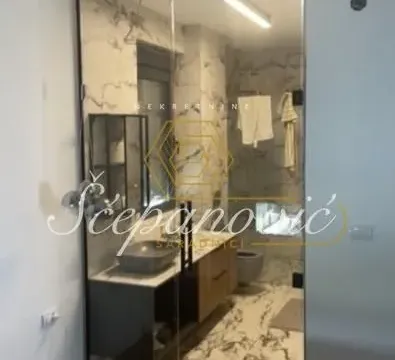 Prodaja, kuća, 360m², Petrovaradin, Novi Sad - image 2