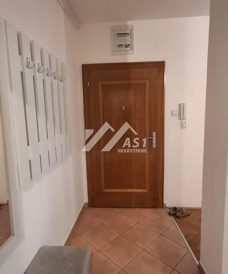 Izdavanje, dvosoban stan, 47m², Rotkvarija, Novi Sad Sve Podlokacije