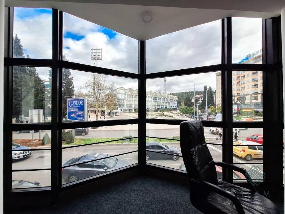 Rent, office space, 1000m², Centar, Podgorica