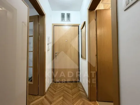 Rent, one bedroom apartment, 36m², Blok 6, Podgorica - image 11