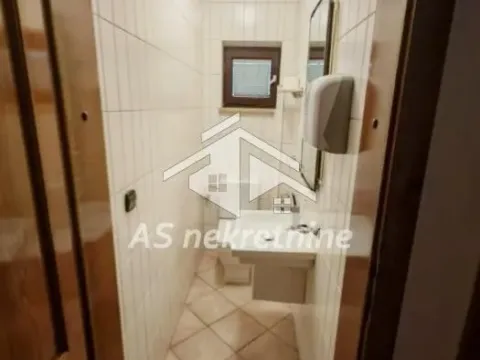 Izdavanje, kuća, 360m², Voždovac Sve Podlokacije, Beograd - image 54