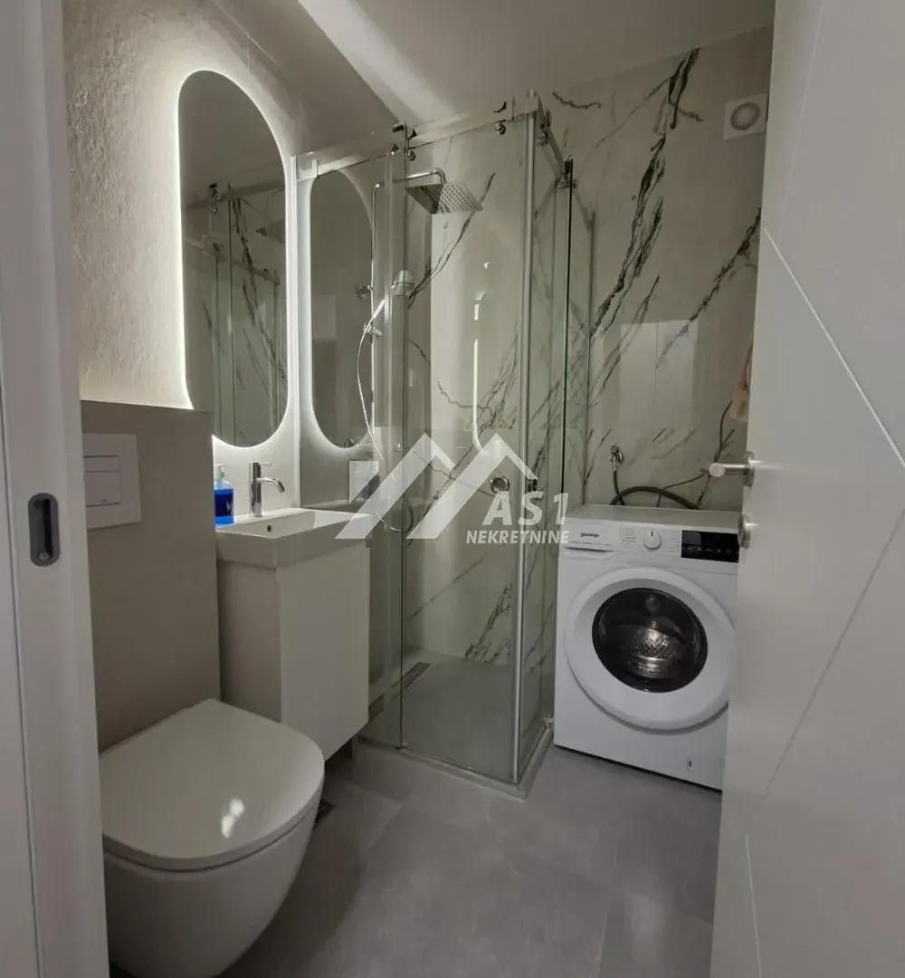 Izdavanje, jednosoban stan, 36m², Bulevar Evrope, Novi Sad Sve Podlokacije