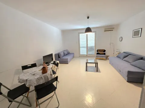 Rent, studio apartment, 35m², Budva, Crna Gora - image 1
