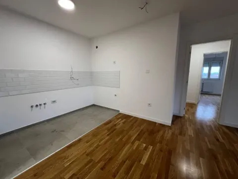 Rent, office space, 92m², Vidovdansko naselje, Novi Sad Sve Podlokacije - image 4