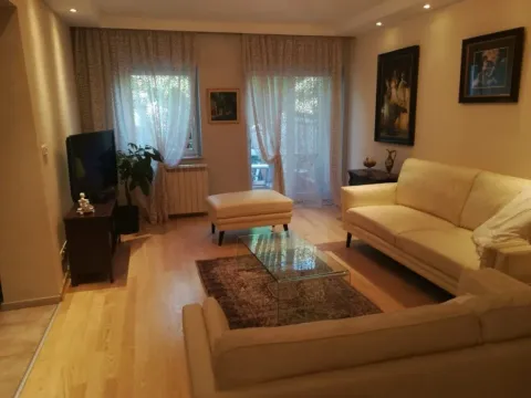 Rent, house, 230m², Bezanijska Kosa 1, Bežanijska Kosa Sve Podlokacije - image 1