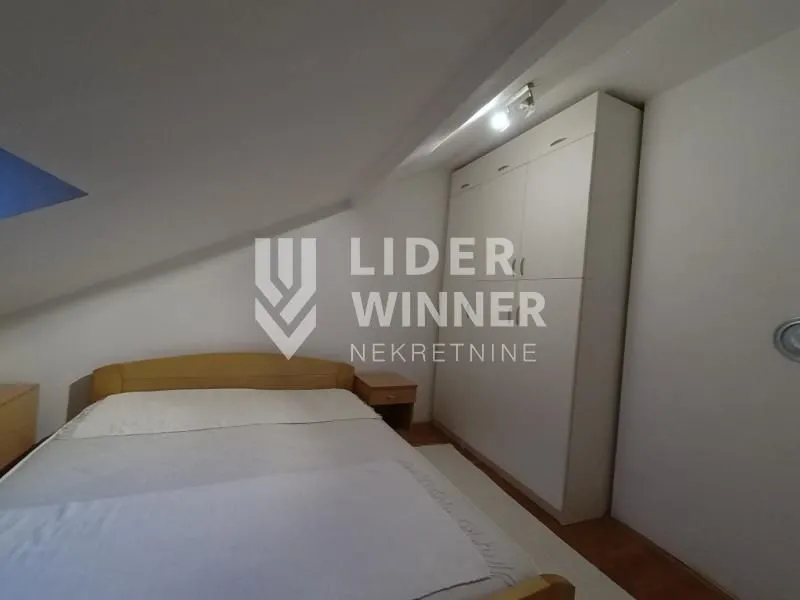Prodaja, trosoban stan, 85m², Kalenić Pijaca, Vračar Sve Podlokacije