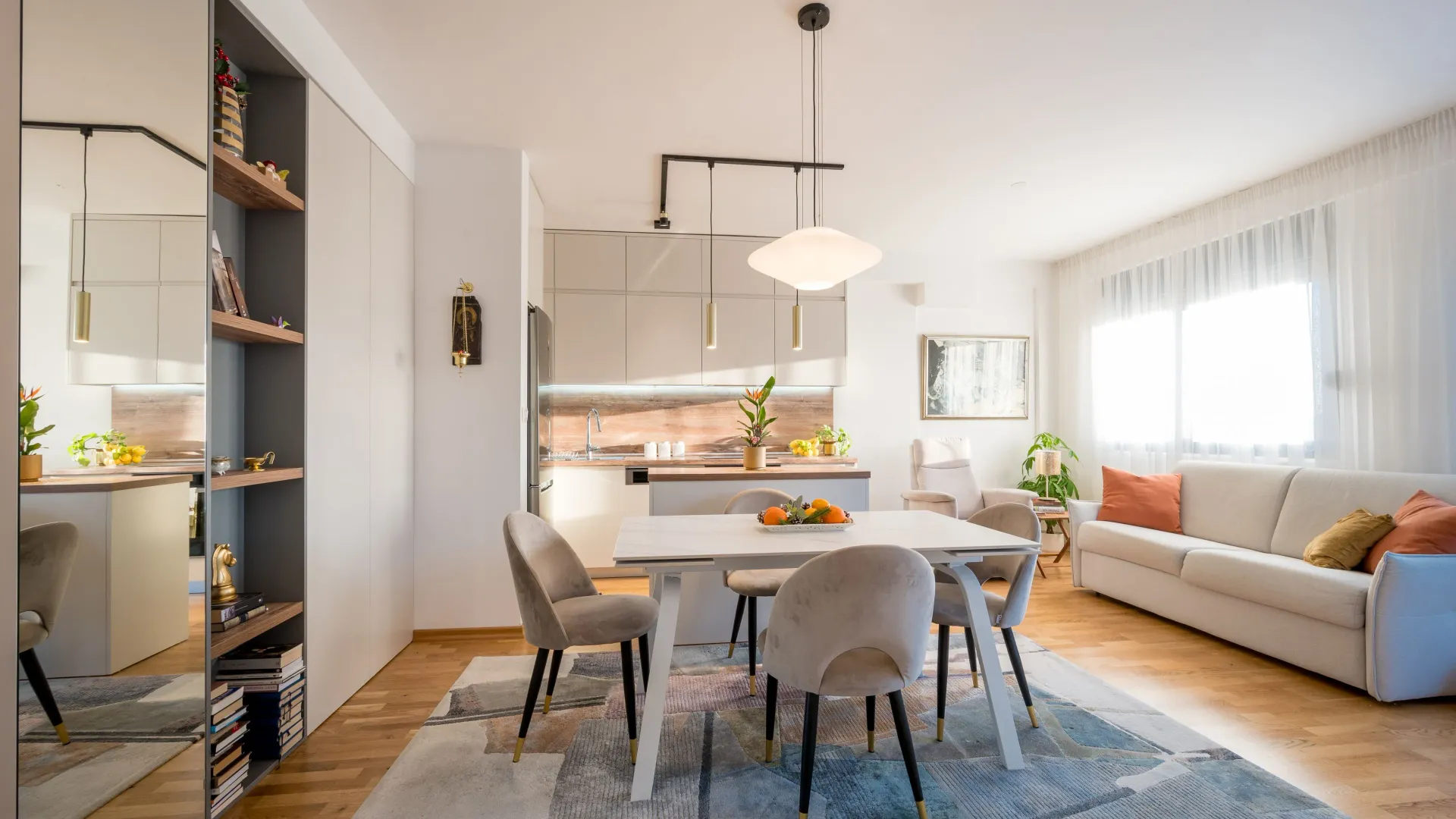 Prodaja, dvosoban stan, 63m², Pod Kuk, Tivat