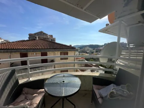 Prodaja, jednosoban stan, 52m², Bečići, Budva - image 1