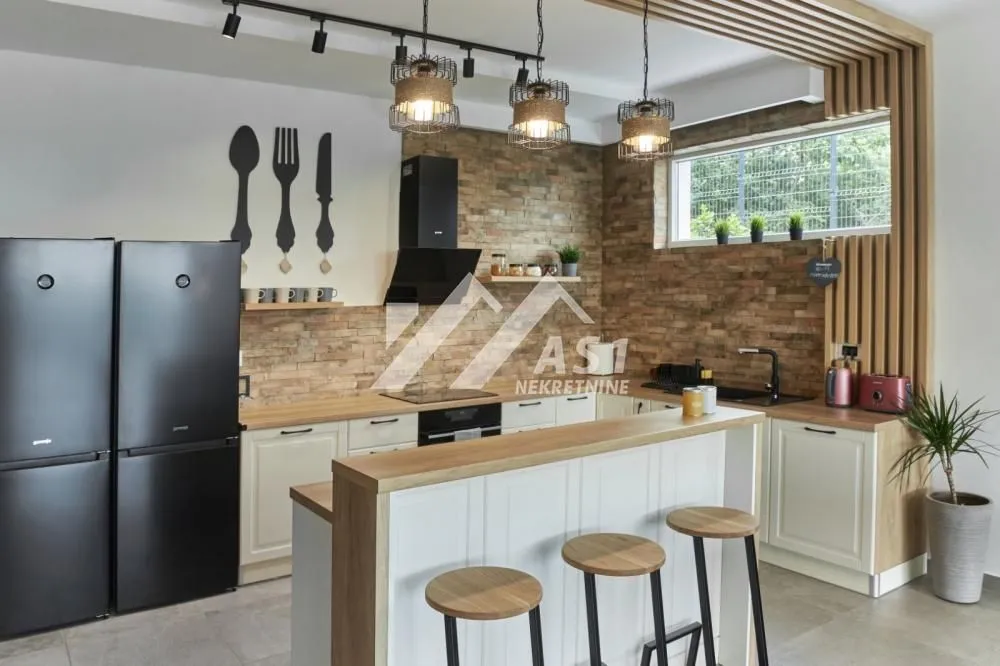 Rent, house, 350m², Sremski Karlovci, Novi Sad