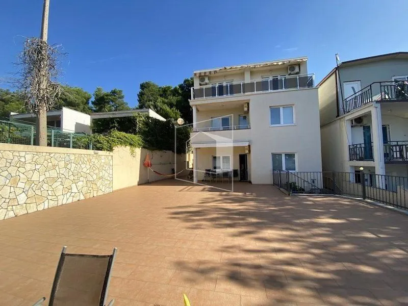 Sale, house, 230m², Bar, Crna Gora