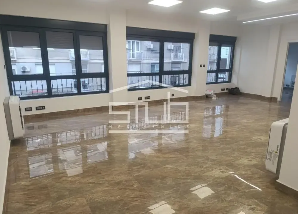 Izdavanje, poslovni prostor, 135m², Vukov Spomenik, Zvezdara Sve Podlokacije