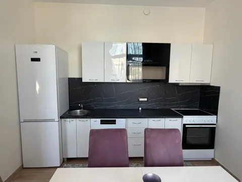 Izdavanje, dvosoban stan, 68m², Blok 9, Podgorica - image 5