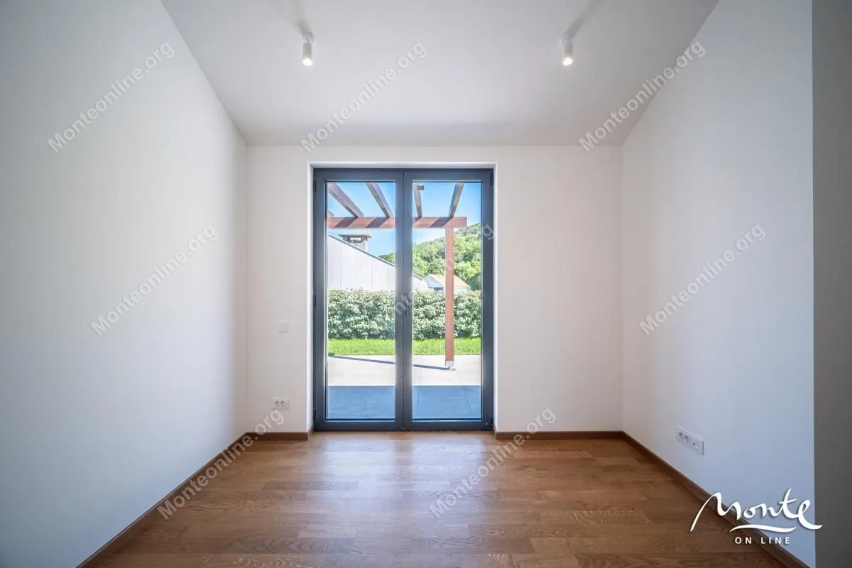 Prodaja, kuća, 173m², Krašići, Tivat