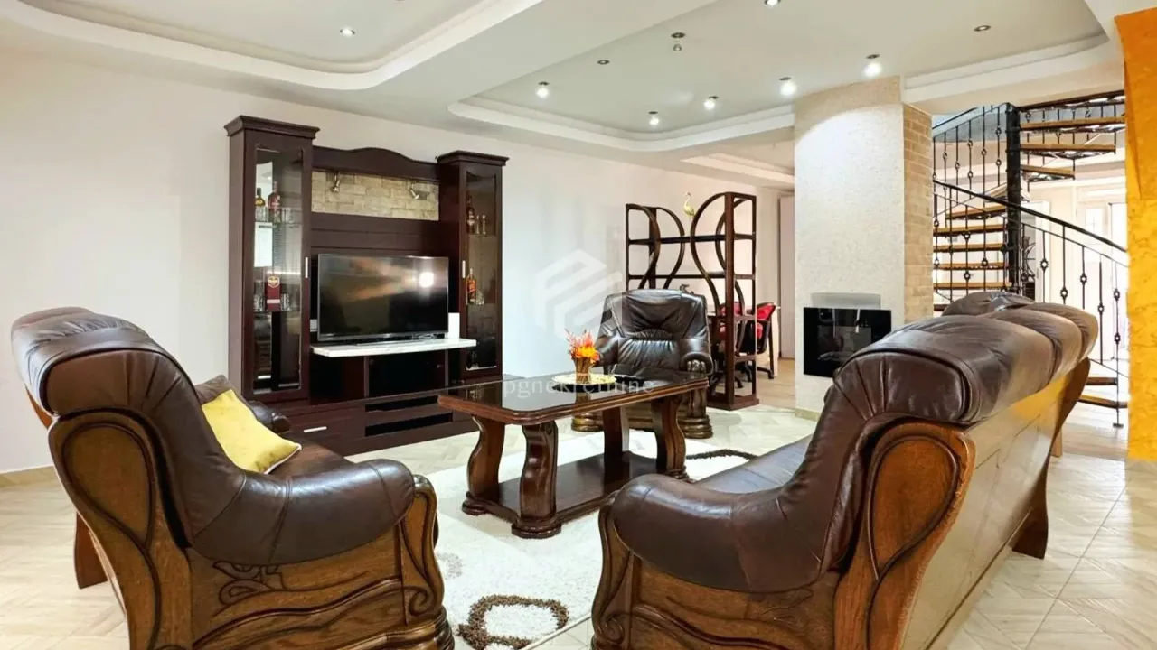 Rent, three bedroom apartment, 160m², Tivat, Crna Gora