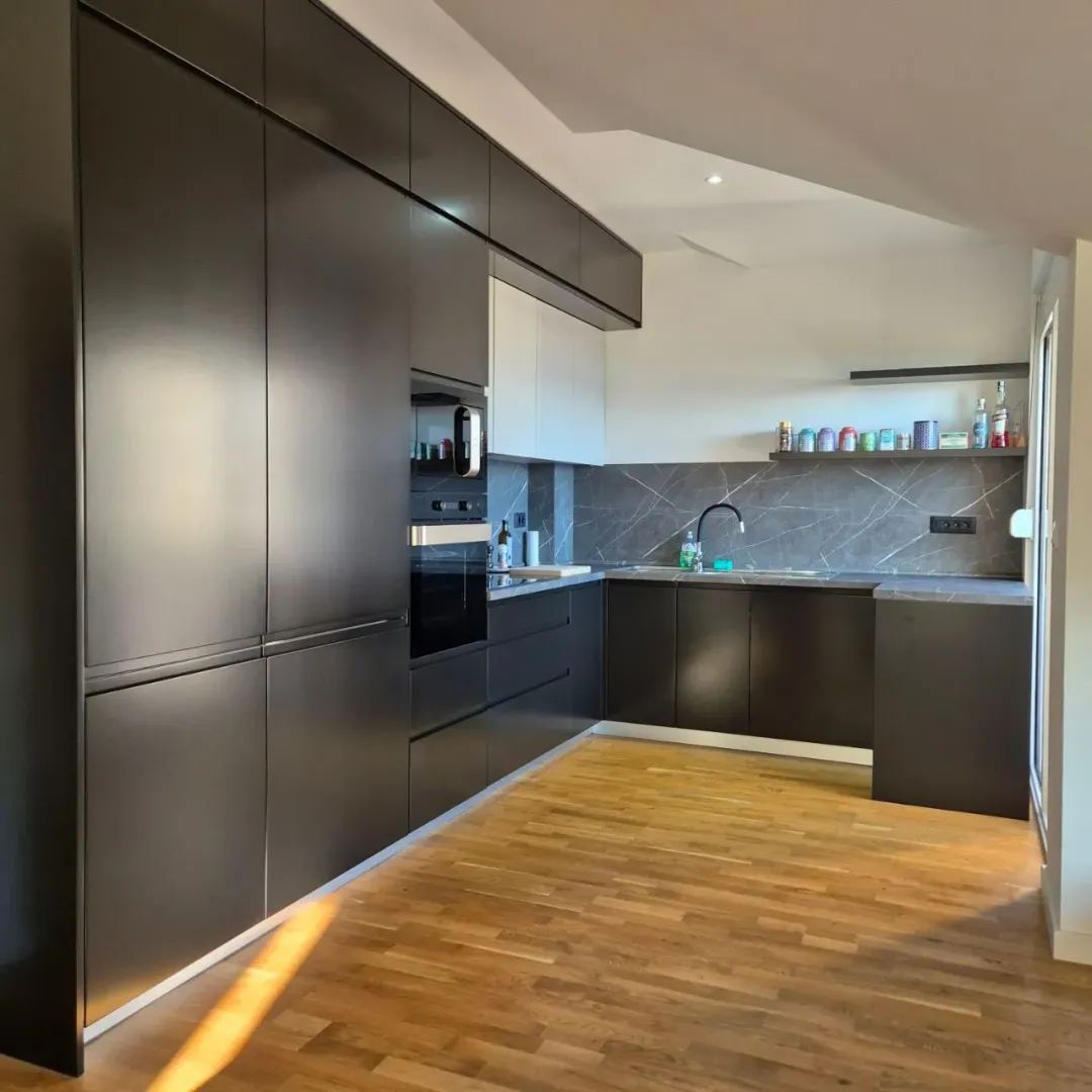 Prodaja, dvosoban stan, 75m², Tivat, Crna Gora