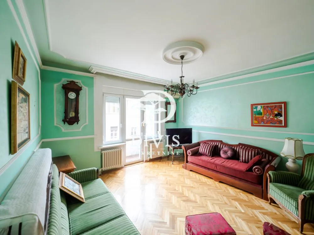 Prodaja, četvorosoban stan, 111m², Stari Grad, Beograd