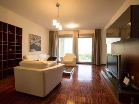 Prodaja, stan, 105m², Kotor, Crna Gora - image 3