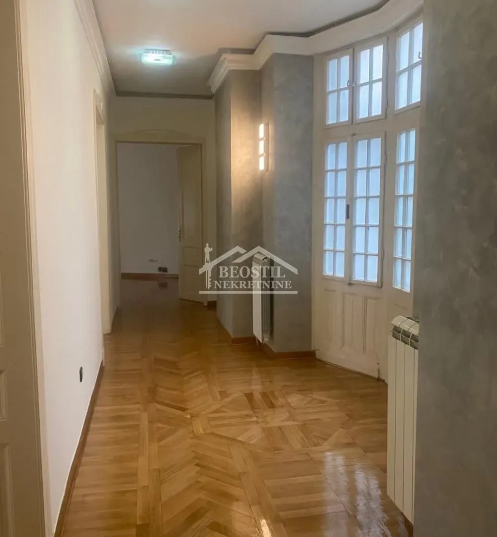 Rent, four bedroom apartment, 135m², Skadarlija, Beograd