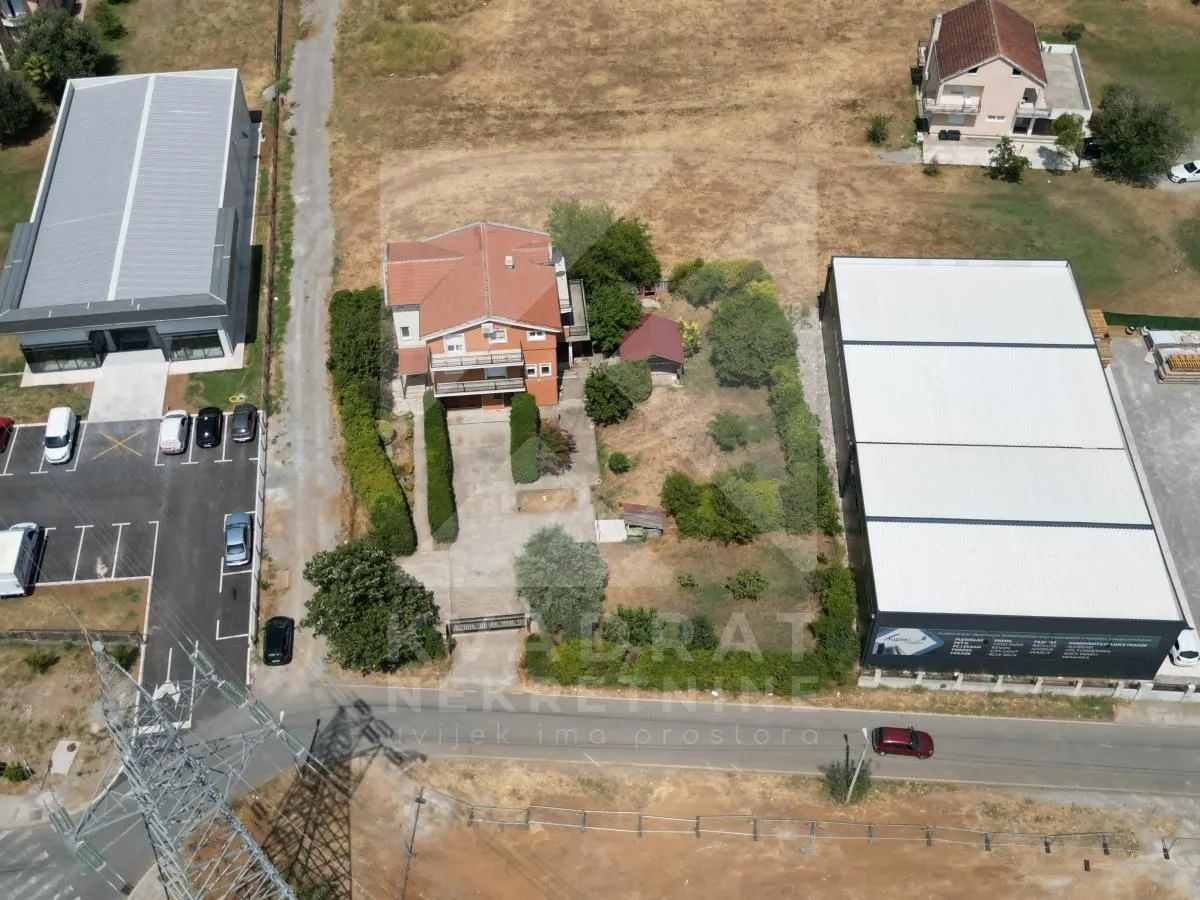 Rent, house, 300m², Donja Gorica, Podgorica
