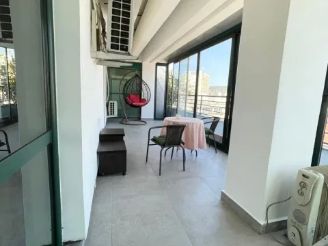 Izdavanje, jednosoban stan, 68m², Centar, Podgorica - image 3