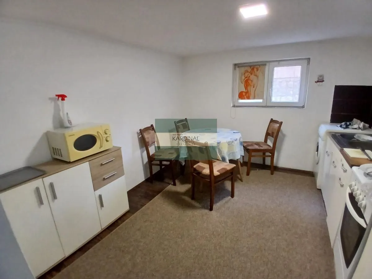 Prodaja, kuća, 240m², Jabučar, Kragujevac