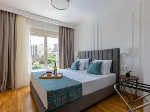 Izdavanje, dvosoban stan, 67m², Bečići, Budva - image 6