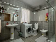 Prodaja, kuća, 250m², Dalmatinska ulica, Podgorica - image 4