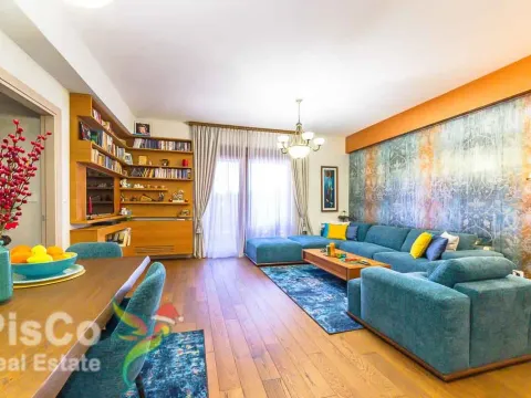 Izdavanje, trosoban stan, 110m², Centar, Podgorica - image 1