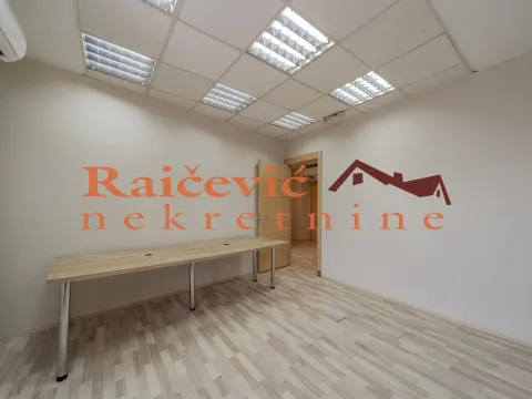 Rent, office space, 216m², Savski Venac, Beograd - image 11