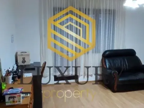 Izdavanje, dvosoban stan, 120m², 1 maj, Podgorica - image 4