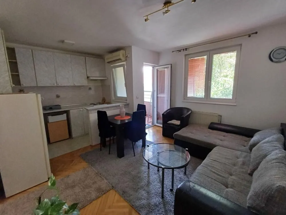 Rent, one bedroom apartment, 39m², Čukarica, Beograd