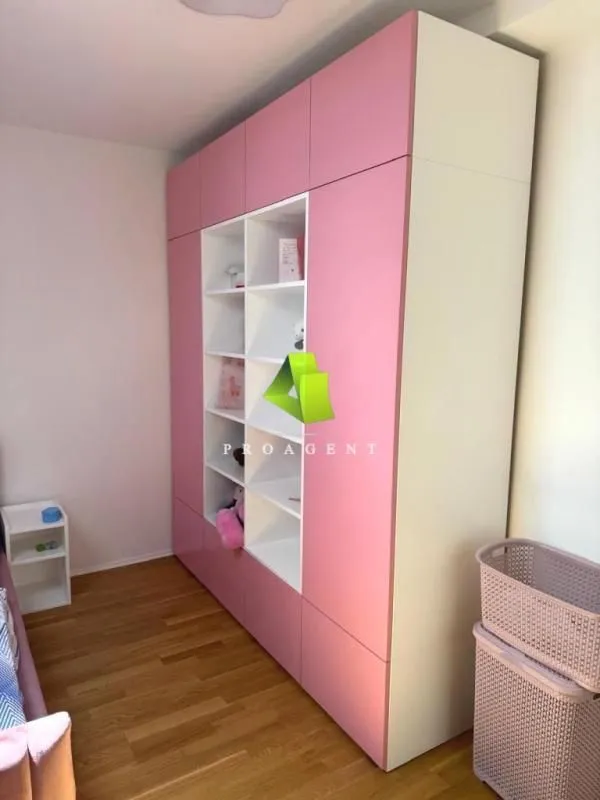 Prodaja, trosoban stan, 106m², Medijana, Niš