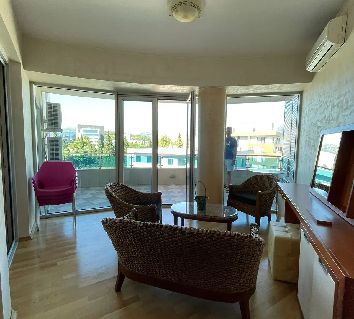 Prodaja, dvosoban stan, 100m², Centar, Podgorica