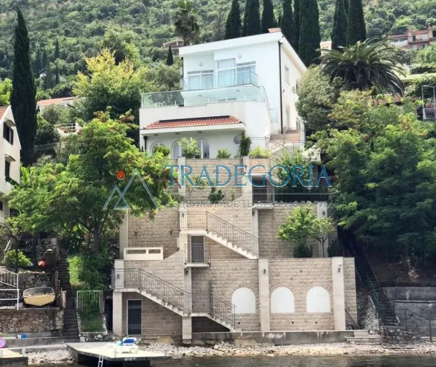 Prodaja, kuća, 230m², Herceg Novi, Crna Gora